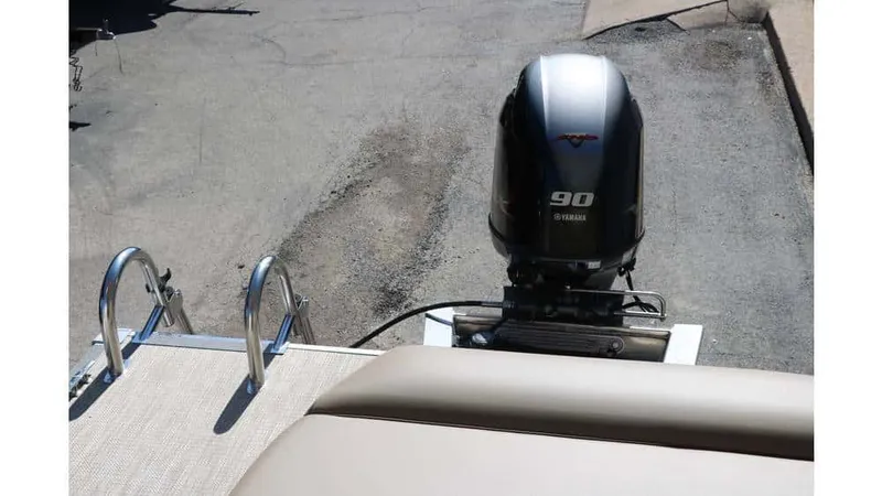 Slide: The Image of Sylvan Mirage 820 CLZ DH 2025 - 24