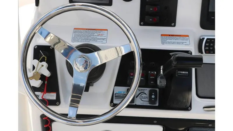 Slide: The Image of Yamaha 190 Fish Sport 2018 - 28