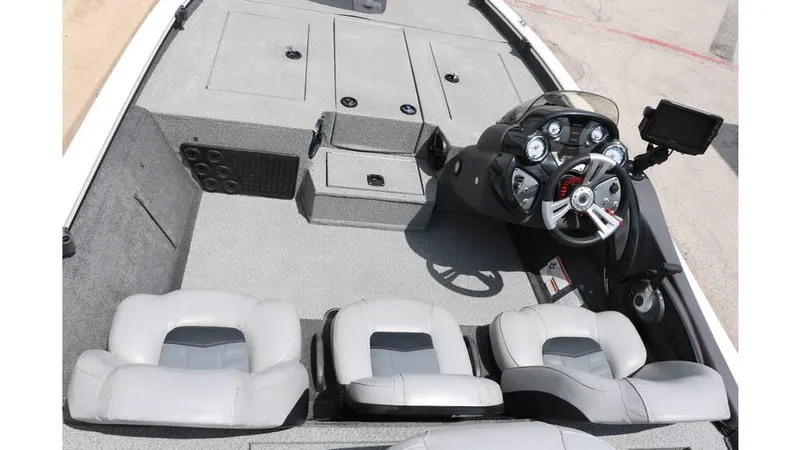 Slide: The Image of Tracker Pro 195 team txw 2018 - 15