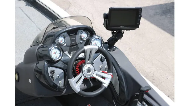 Slide: The Image of Tracker Pro 195 team txw 2018 - 16