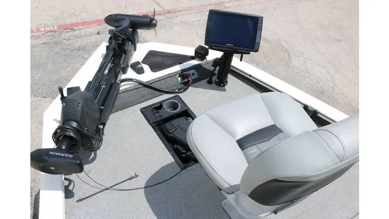 Slide: The Image of Tracker Pro 195 team txw 2018 - 17