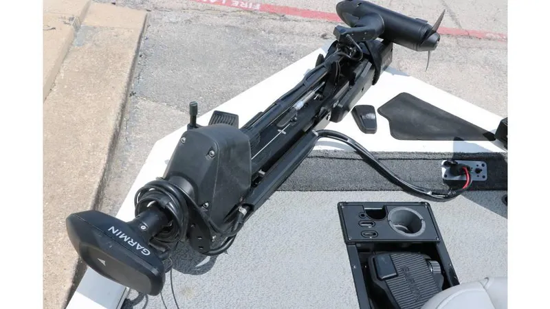 Slide: The Image of Tracker Pro 195 team txw 2018 - 20