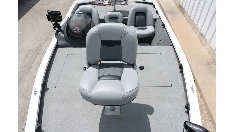 Slide: The Image of Tracker Pro 195 team txw 2018 - 22