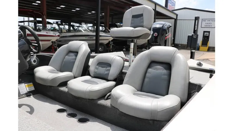 Slide: The Image of Tracker Pro 195 team txw 2018 - 27