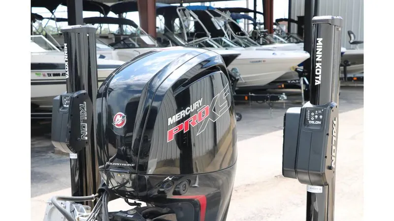 Slide: The Image of Tracker Pro 195 team txw 2018 - 28