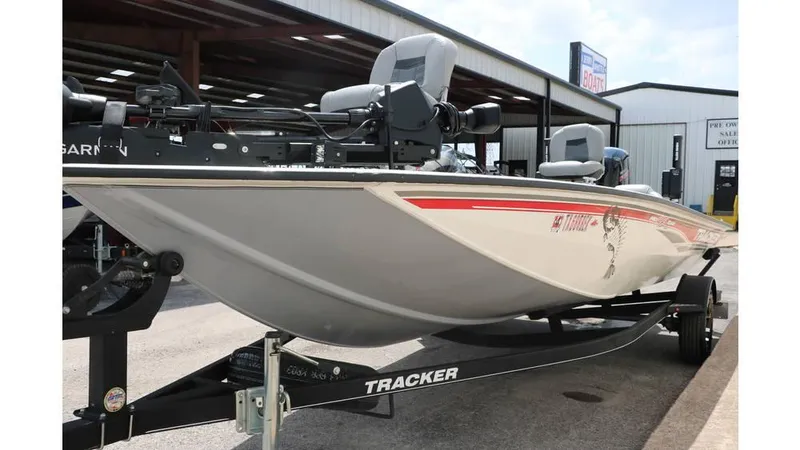 Slide: The Image of Tracker Pro 195 team txw 2018 - 7