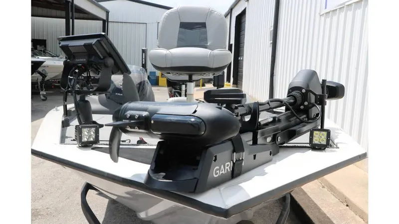 Slide: The Image of Tracker Pro 195 team txw 2018 - 8