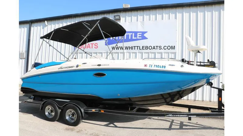 Slide: The Image of Hurricane FunDeck GS 220 2009 - 10