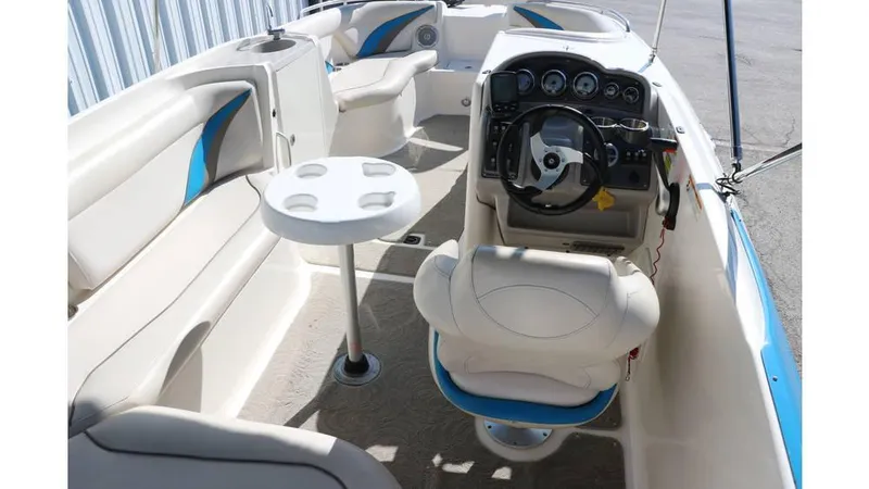 Slide: The Image of Hurricane FunDeck GS 220 2009 - 16