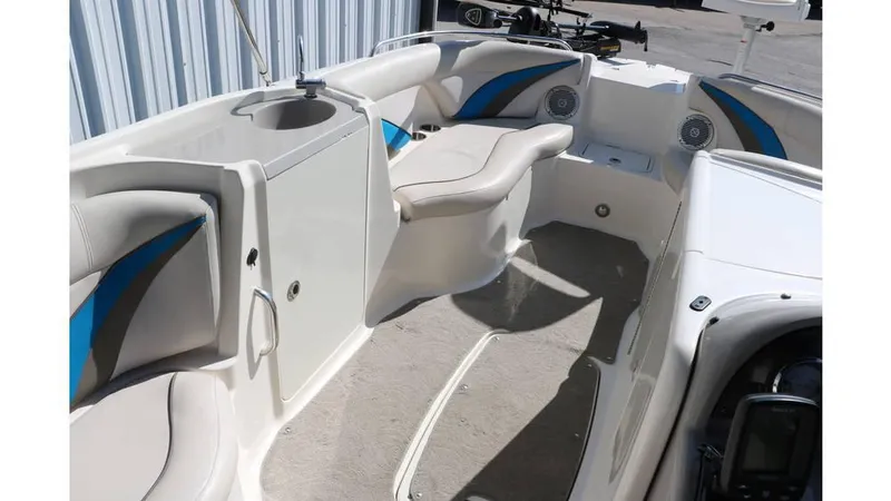 Slide: The Image of Hurricane FunDeck GS 220 2009 - 26