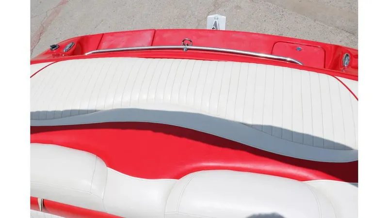 Slide: The Image of Crownline Boats 21 SS LPX 2006 - 23