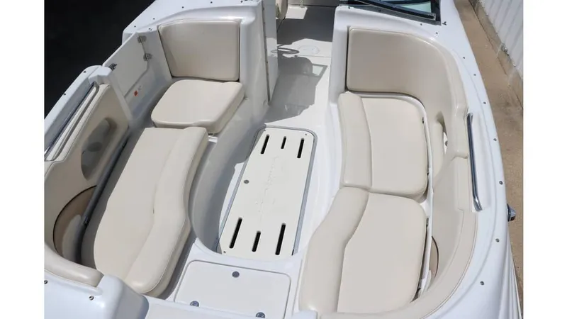 Slide: The Image of Chris-Craft 232 2000 - 22