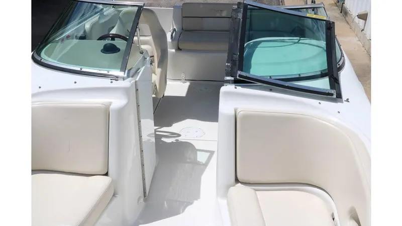 Slide: The Image of Chris-Craft 232 2000 - 23