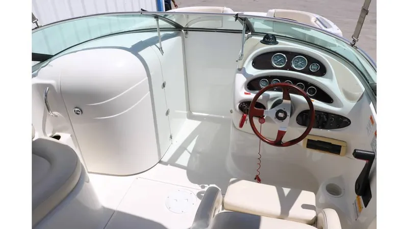 Slide: The Image of Chris-Craft 232 2000 - 37