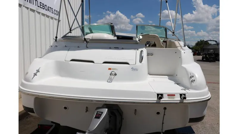 Slide: The Image of Chris-Craft 232 2000 - 5