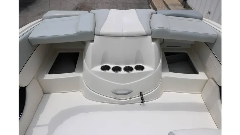 Slide: The Image of Bayliner 215 2011 - 18