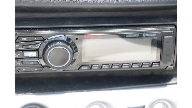 Slide: The Image of Bayliner 215 2011 - 23