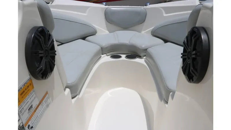 Slide: The Image of Bayliner 215 2011 - 25