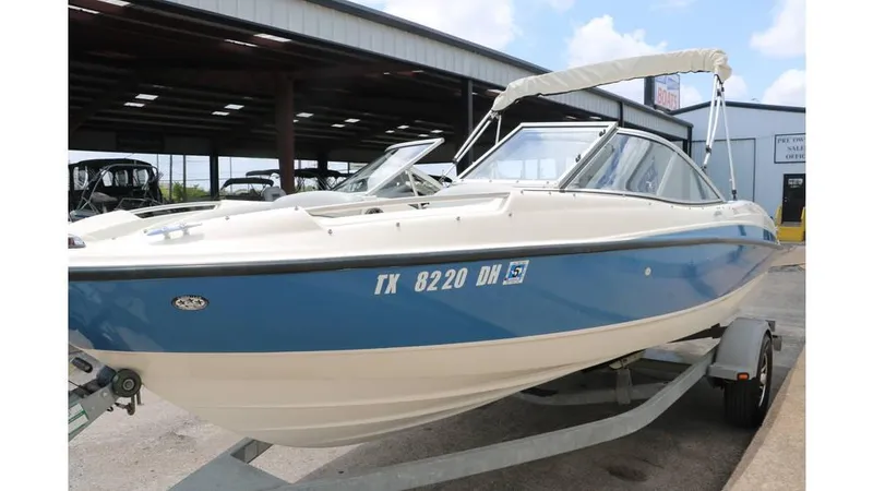 Slide: The Image of Bayliner 215 2011 - 9