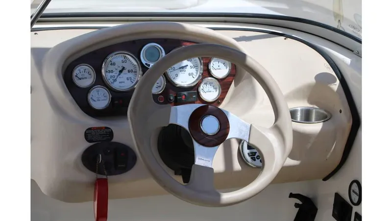 Slide: The Image of Glastron GT 205 2007 - 15