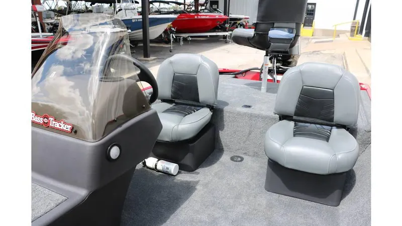 Slide: The Image of Bass Tracker Classic XL 2023 - 17