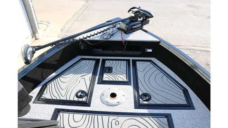 Slide: The Image of Smoker Craft Excursion 166 DC 2025 - 22