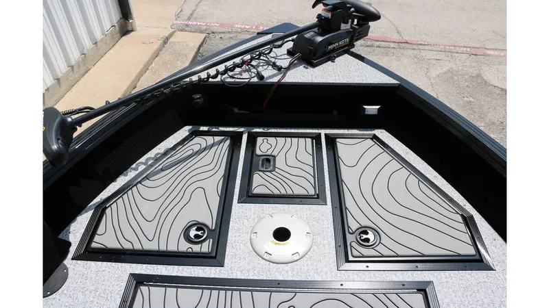 Slide: The Image of Smoker Craft Excursion 166 DC 2025 - 15