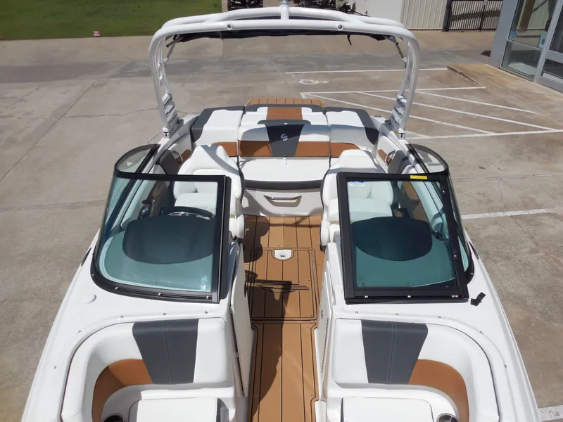 Slide: The Image of Chaparral 21 Surf 2025 - 11