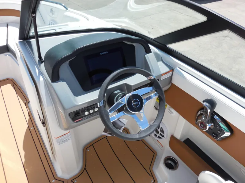 Slide: The Image of Chaparral 21 Surf 2025 - 9