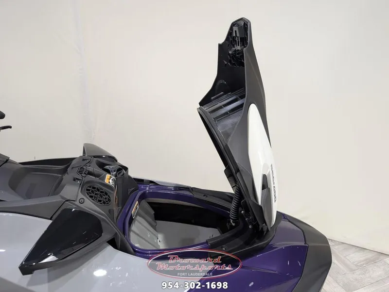 Slide: The Image of Sea-Doo GTI SE 130 2025 - 17