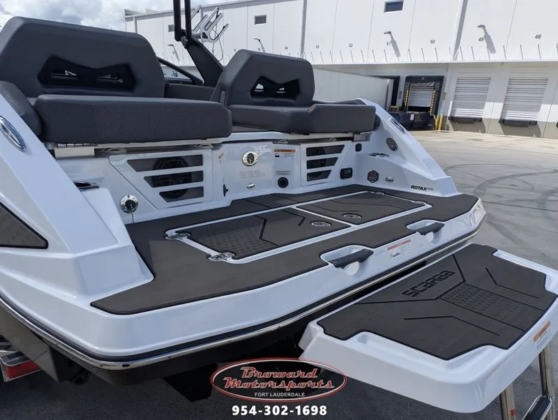 Slide: The Image of Scarab SB235W 2026 - 15