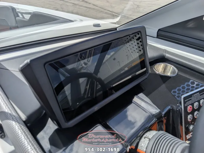 Slide: The Image of Scarab SB235W 2026 - 29