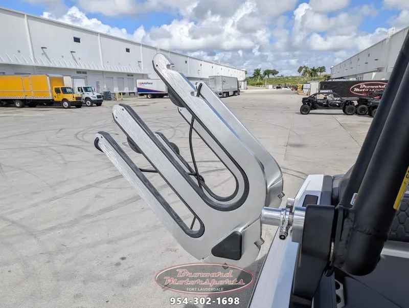 Slide: The Image of Scarab SB235W 2026 - 40