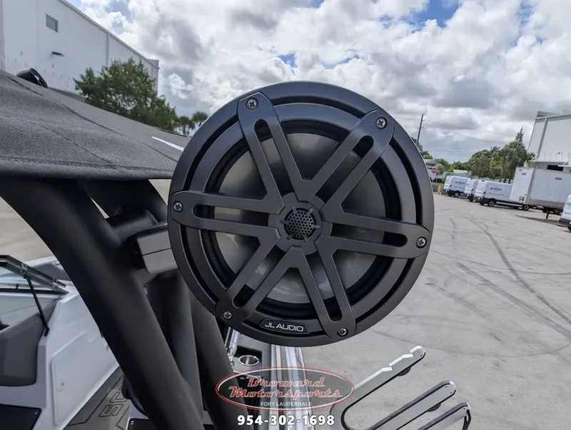 Slide: The Image of Scarab SB235W 2026 - 41