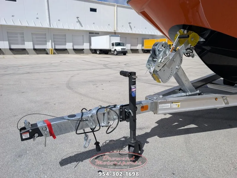 Slide: The Image of Scarab SB235W 2026 - 8