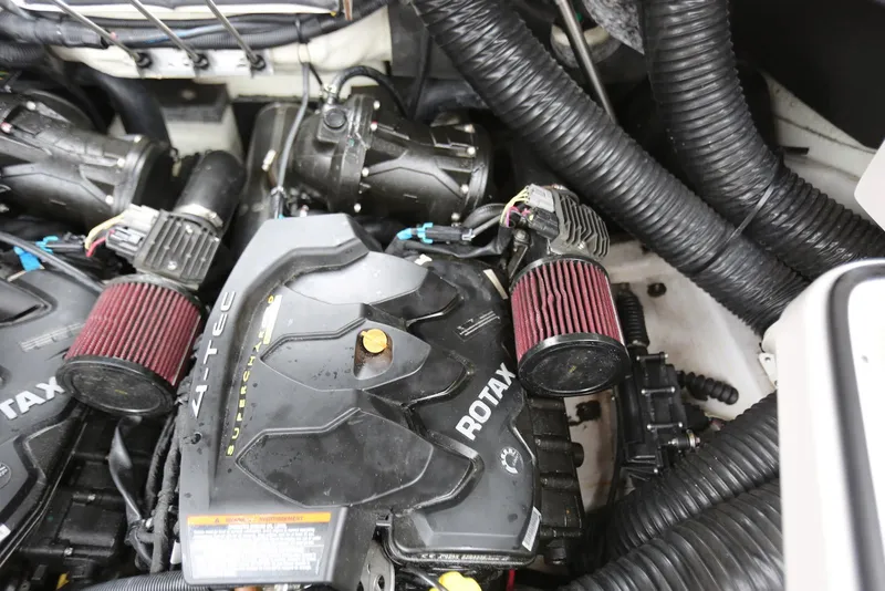 Slide: The Image of Scarab 255 Impulse 2017 - 53