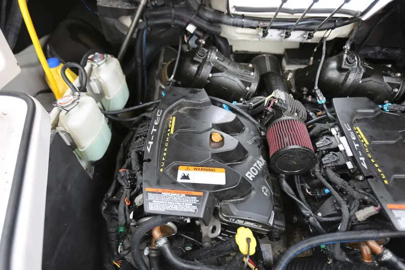 Slide: The Image of Scarab 255 Impulse 2017 - 54