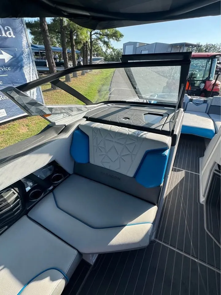 Slide: The Image of Nautique Super Air Nautique G25 Paragon 2022 - 11