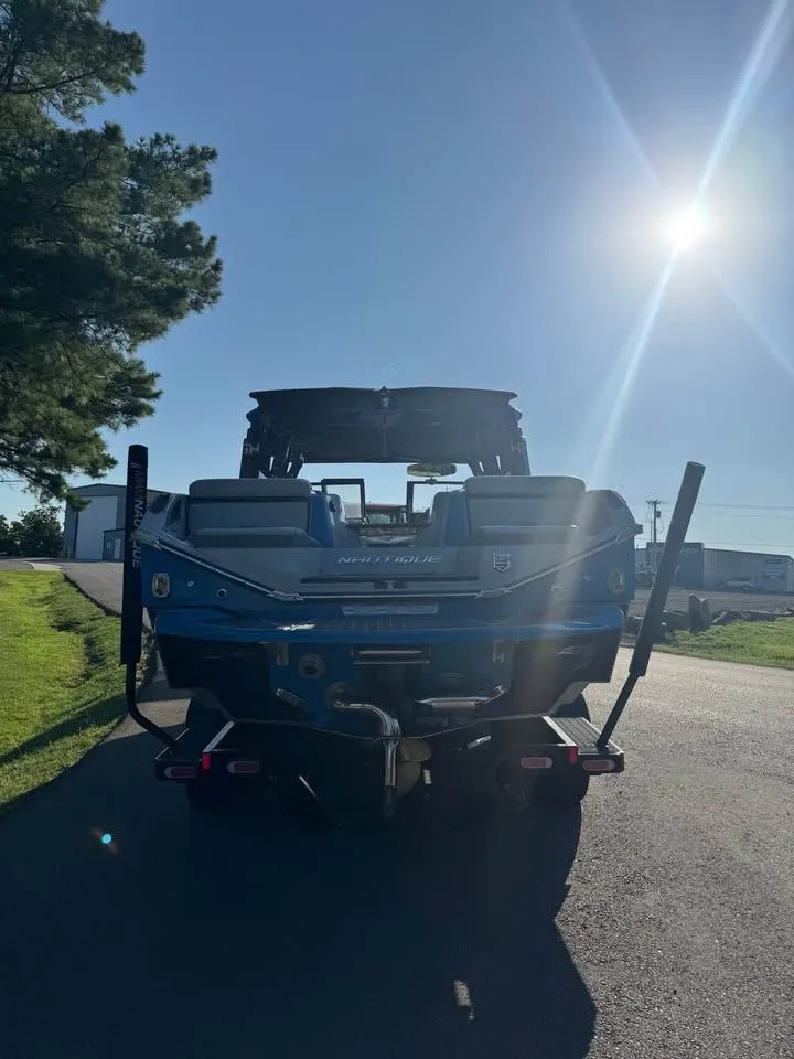 Slide: The Image of Nautique Super Air Nautique G25 Paragon 2022 - 3