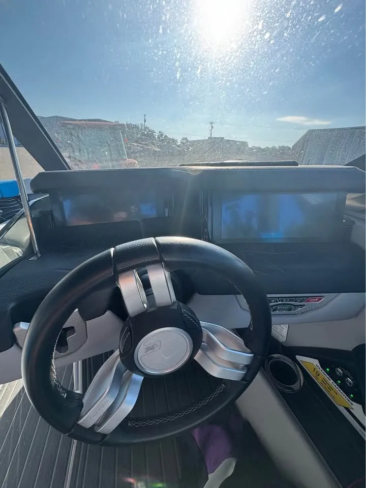 Slide: The Image of Nautique Super Air Nautique G25 Paragon 2022 - 8