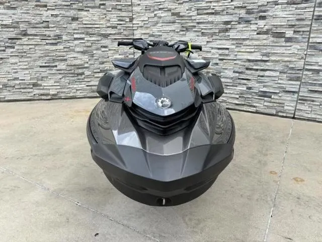 Slide: The Image of Sea-Doo GTR 2025 - 12