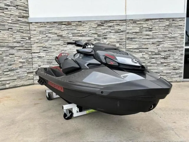 Slide: The Image of Sea-Doo GTR 2025 - 15