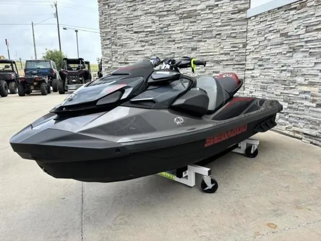 Slide: The Image of Sea-Doo GTR 2025 - 3