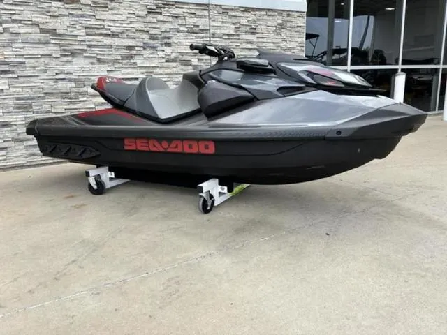 Slide: The Image of Sea-Doo GTR 2025 - 6