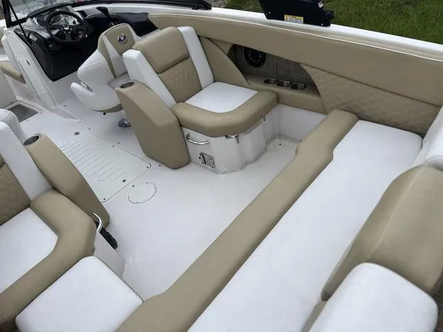 Slide: The Image of Scarab 255 H.O. 2016 - 11