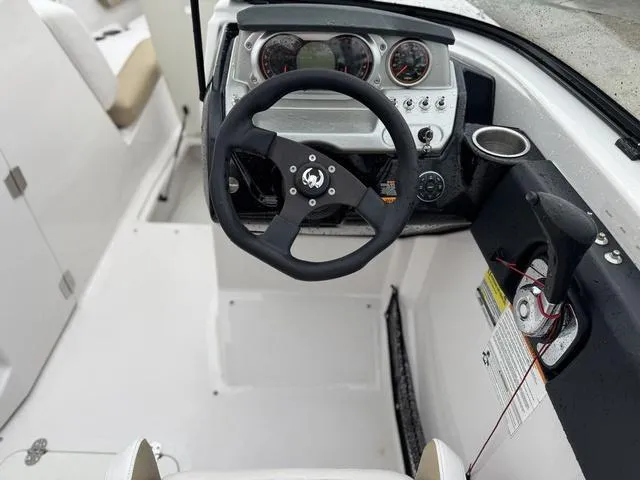 Slide: The Image of Scarab 255 H.O. 2016 - 16