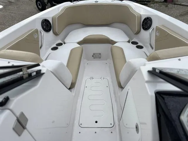 Slide: The Image of Scarab 255 H.O. 2016 - 19