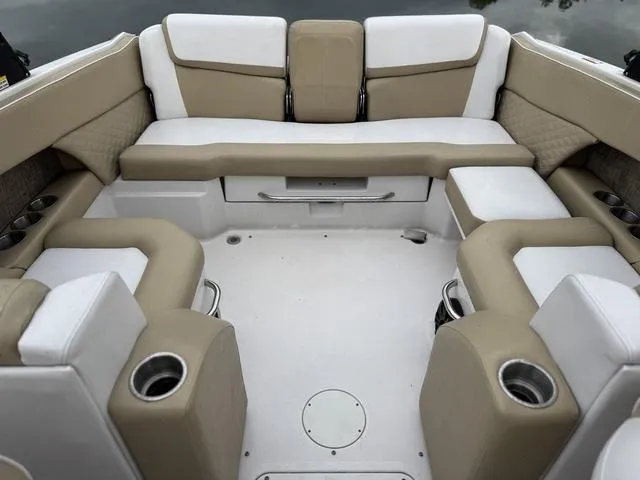 Slide: The Image of Scarab 255 H.O. 2016 - 27