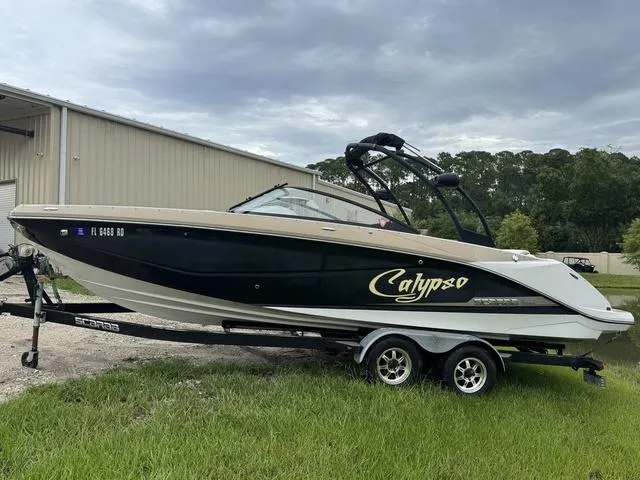 Slide: The Image of Scarab 255 H.O. 2016 - 4