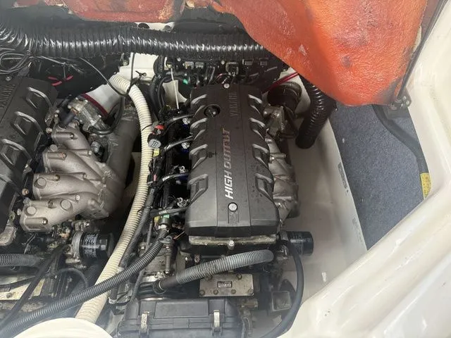 Slide: The Image of Yamaha 242 Limited S E-Series 2018 - 31